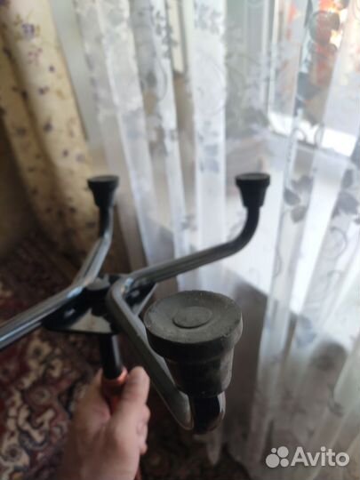 Трость 4-х опорная