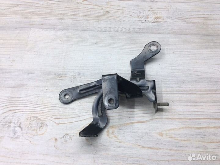 Кронштейн (сопут. товар) Renault Logan K7MA812 1