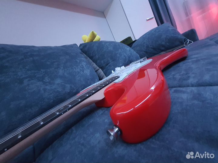 Fender squier bullet stratocaster sss (RED)