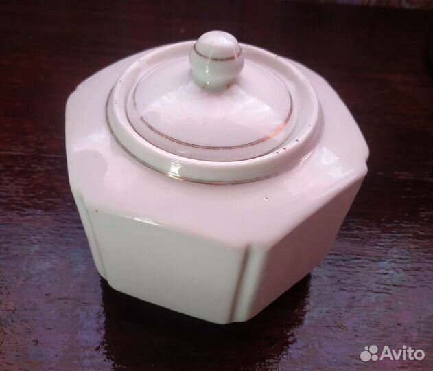 Сахарница старинная