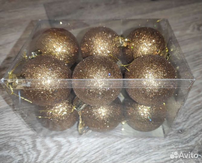 Елка искусственная с украшениями