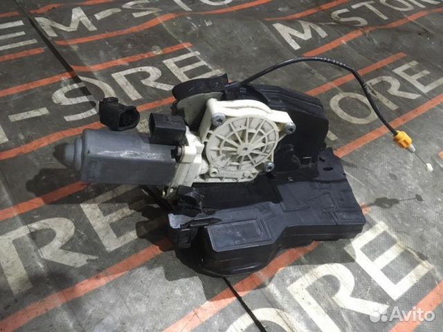 Замок двери задний правый Bmw 7-Series E65 N62B36A