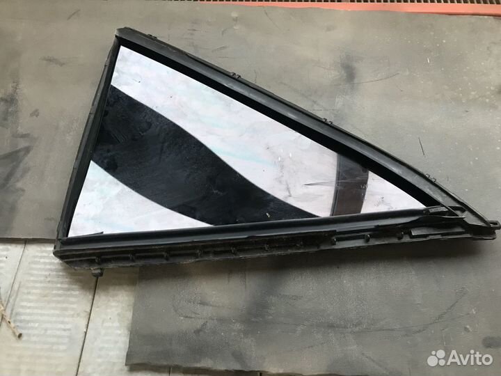 Стекло двери задней правой Toyota Camry V40