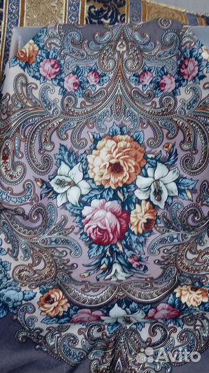 Шаль для Елены