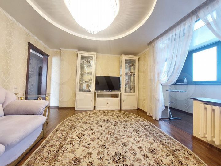 3-к. квартира, 90,3 м², 8/14 эт.