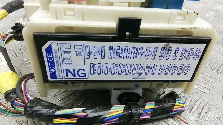 Блок предохранителей Toyota Auris