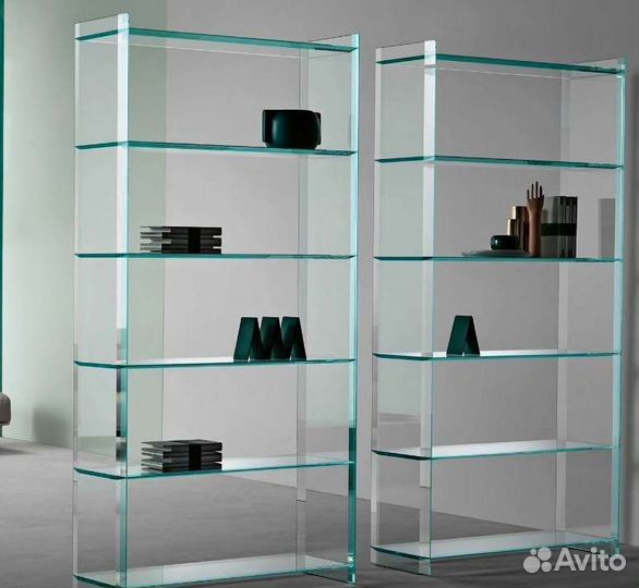 Полки на кухню из осветленного стекла