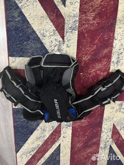 Нагрудник хоккейный bauer