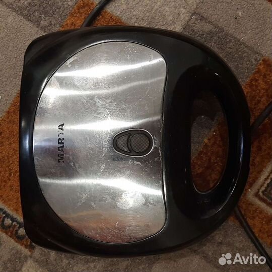 Сендвичница