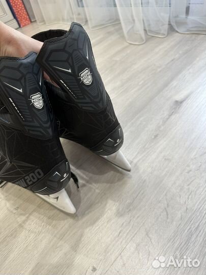 Коньки хоккейные детские 37 размер