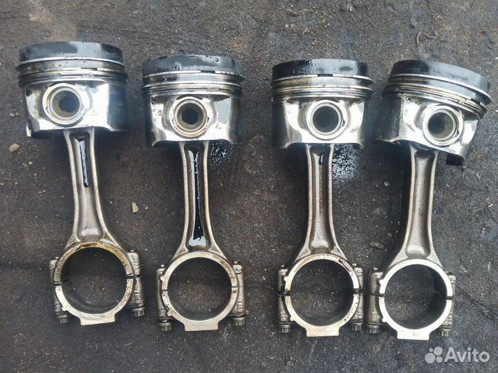 Поршень skoda superb 2.0 TDI clg