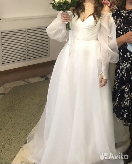 Свадебное платье