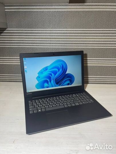 Lenovo N4200 4/4 / R7 440 4gb/ full hd/8gb ddr4
