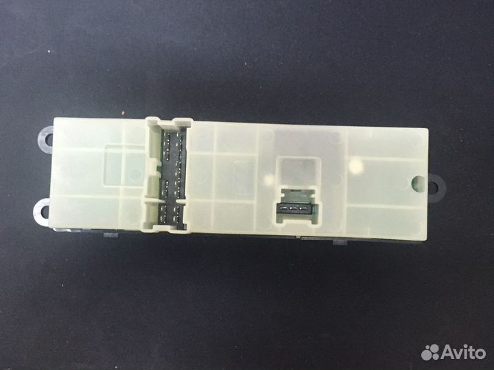 Кнопки стеклоподъёмников ниссан кашкай