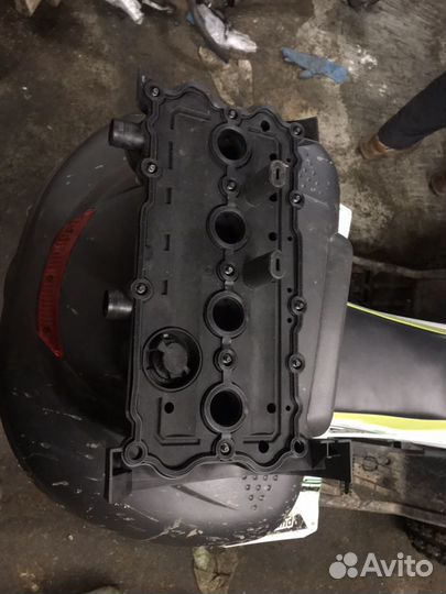 Клапанная крышка VAG 2.0 FSI 06F103469D