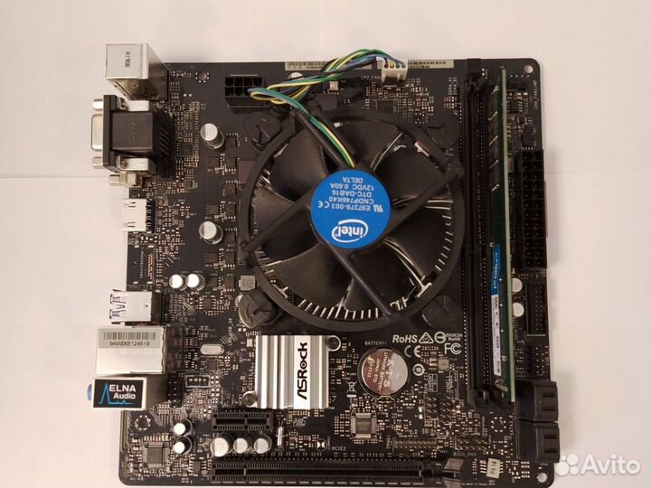 Материнская плата с процессором и памятью