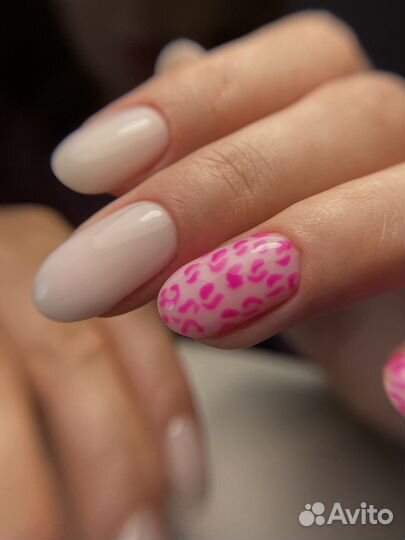 Маникюр педикюр