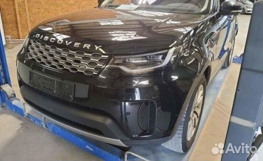 В разборе Land Rover Discovery 5