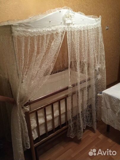 Детская кровать с маятником, Балдахином