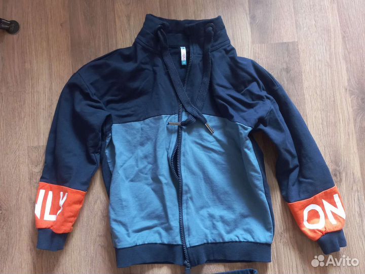 Спортивный костюм для мальчика 128-134