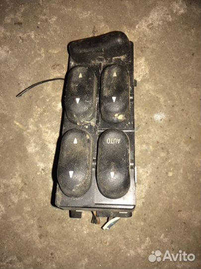 Кнопки стеклоподъемников Ford Taurus 3