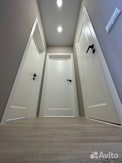 Межкомнатная двери светлая