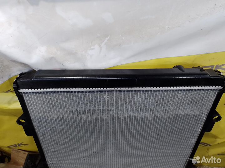 Радиатор двигателя toyota land cruiser 200 2UZ-FE