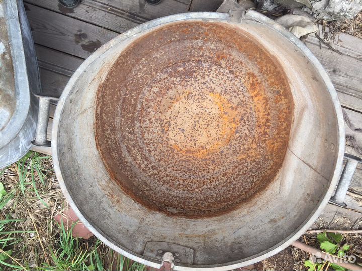 Большой бак для воды
