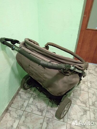 Коляска для двойни, погодок