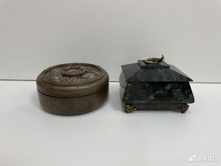 Шкатулка из камня, змеевик и карболита СССР