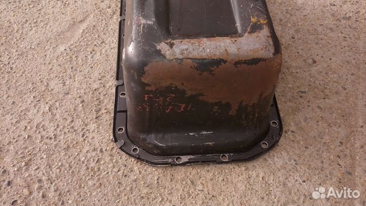 Поддон двигателя 2.5L disel Ford Transit R1992 год