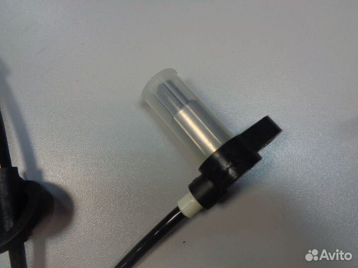 Новый датчик ABS передний левый Nissan 479116P000