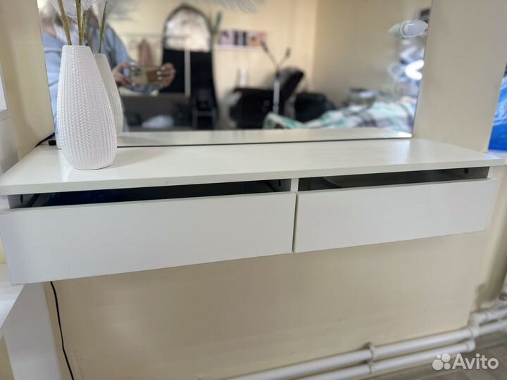 Туалетный столик