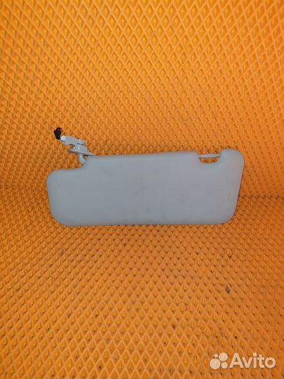 Козырек солнцезащитный правый Mazda 3 BM