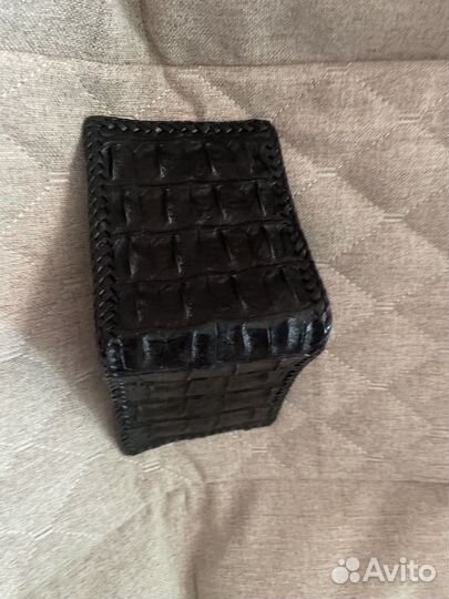 Бумажник из кожи крокодила
