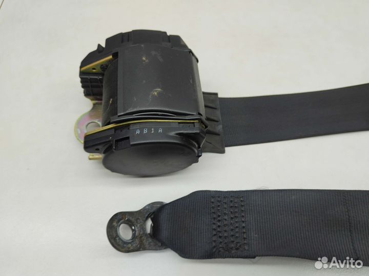 Ремень задний левый Volkswagen Golf MK4 1999 г.в