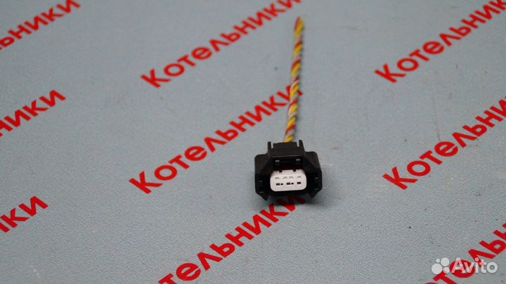 Nissan 23731-4M50B Разъем датчика коленвала