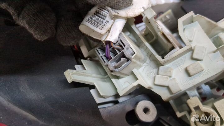 Фонарь (задний) левый Volvo S60