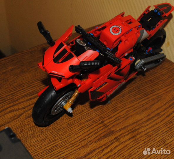 Lego мотоцикл Ducati