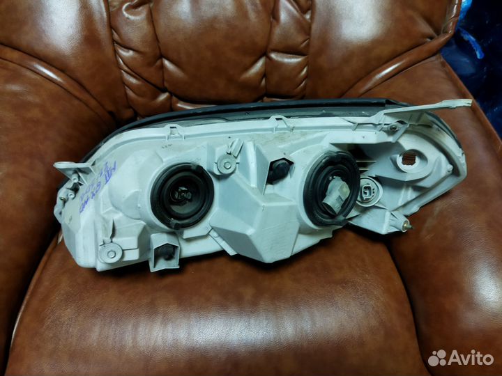 Фара правая toyota mark 2 gx110 (22-301 )