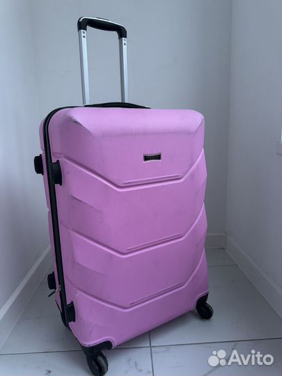 Чемодан на колесах Б/У