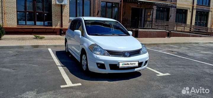 Nissan Tiida 1.6 AT, 2011, 140 390 км