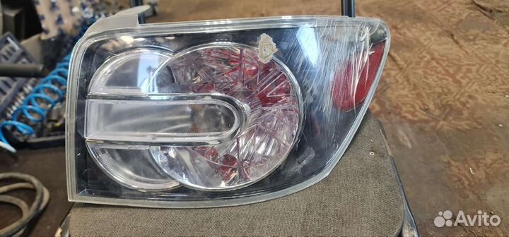 Задний фонарь Mazda сх 7