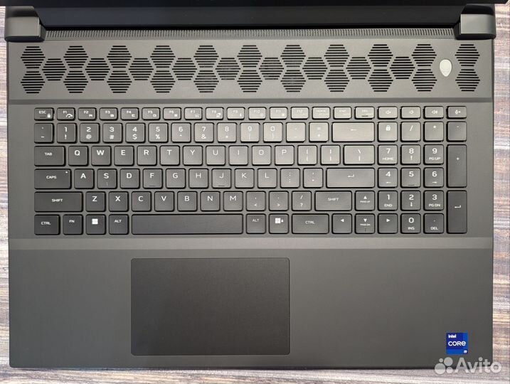 Alienware m18 R1, 14900hx, 4090, 64gb, 2tb