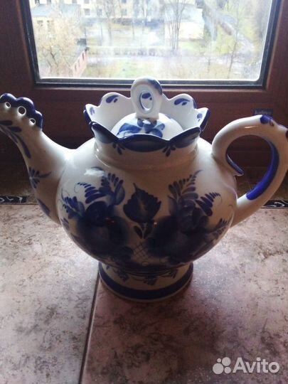 Гжель. чайник