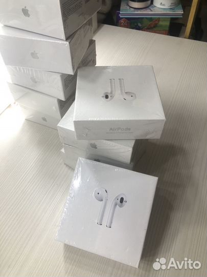 Наушники AirPods