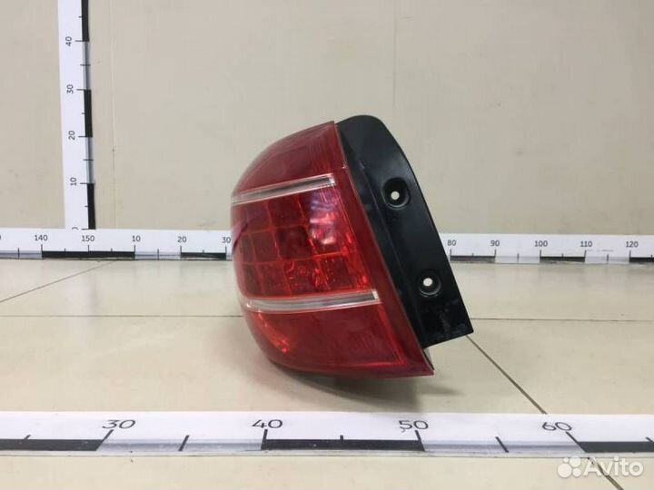 Фонарь задний наружный левый Kia Sportage