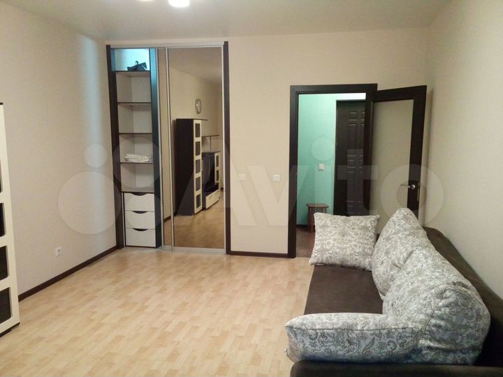 1-к. квартира, 52 м², 8/17 эт.