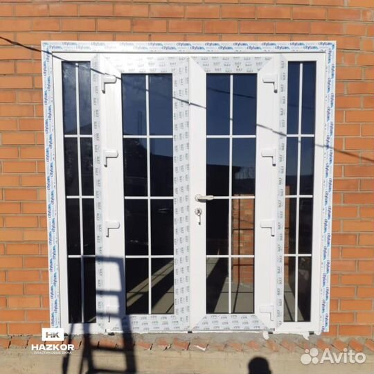 Покстиковые двери и витражи