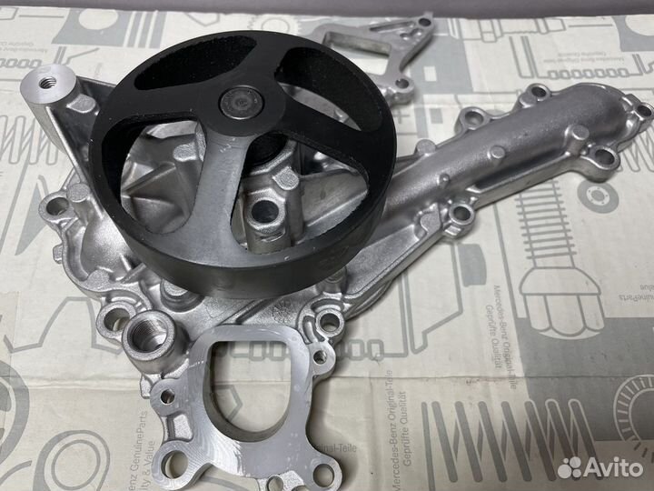 Помпа Мерседес OM276 Новая Оригинальная